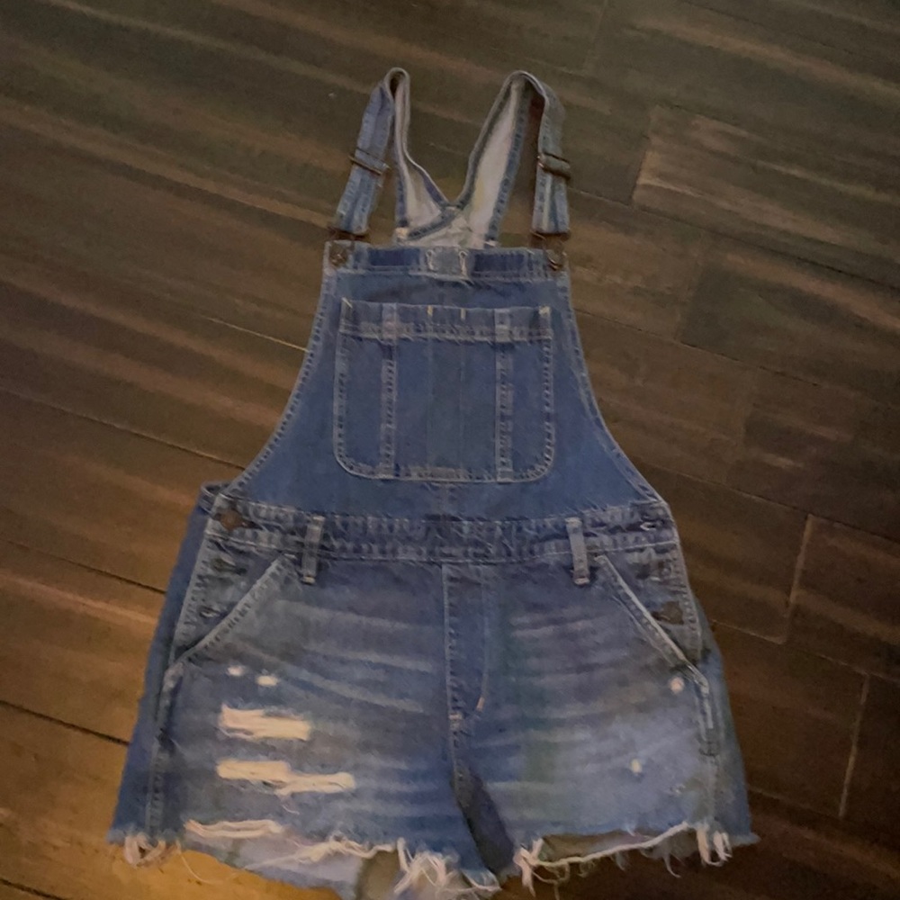 Abercrombie & Fitch overall jean shorts size M